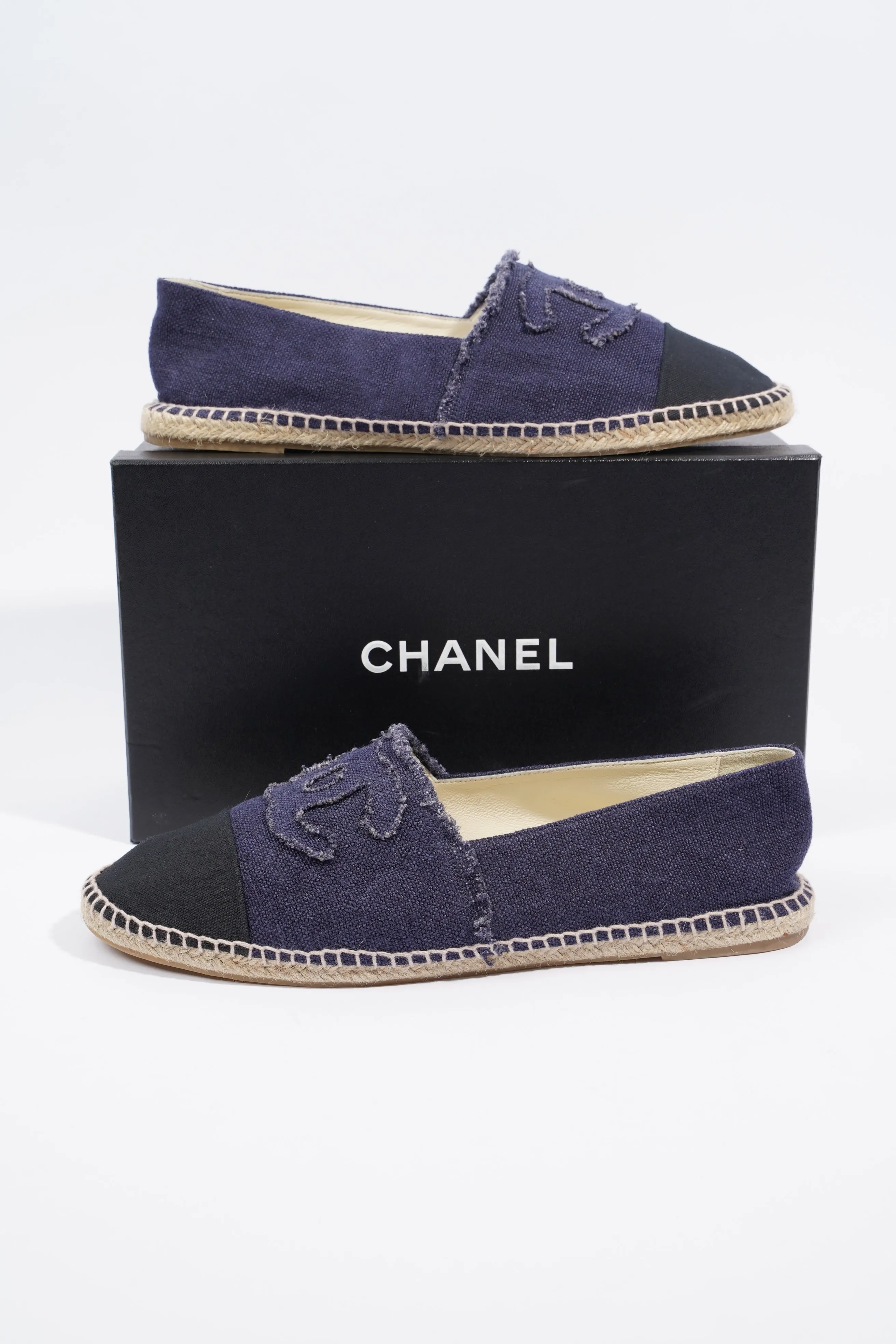 Chanel CC Logo Espadrilles Navy   Black EU 46   UK 12