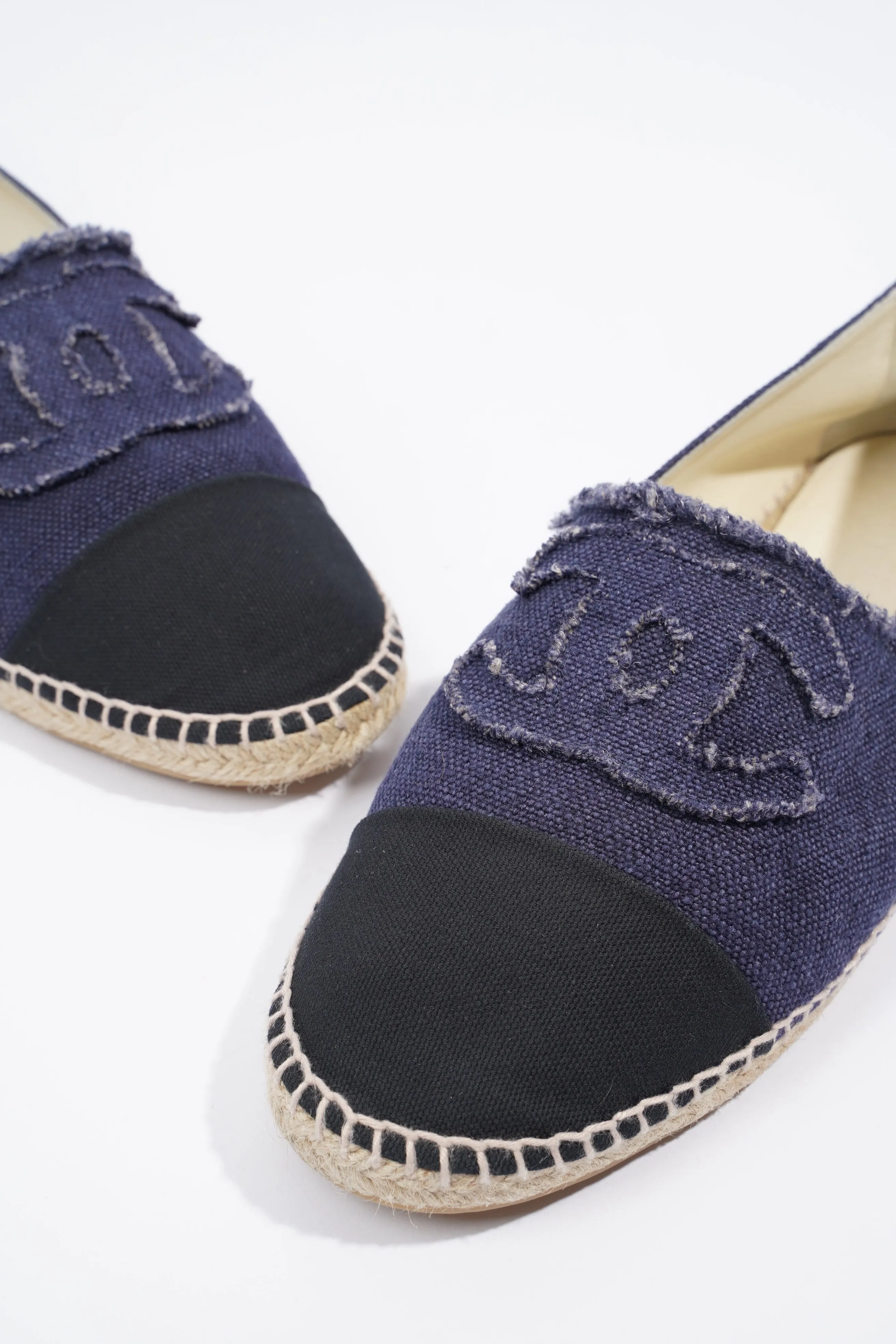 Chanel CC Logo Espadrilles Navy   Black EU 46   UK 12